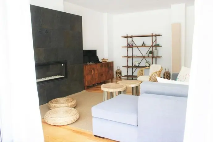 Charming Estoril Apt Beach 5 Min Walk