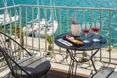 Argostoli Marina Suites 