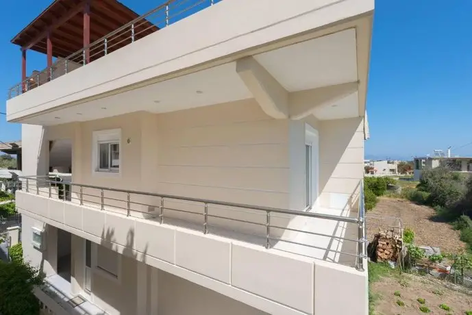 Family apartment near the sea 