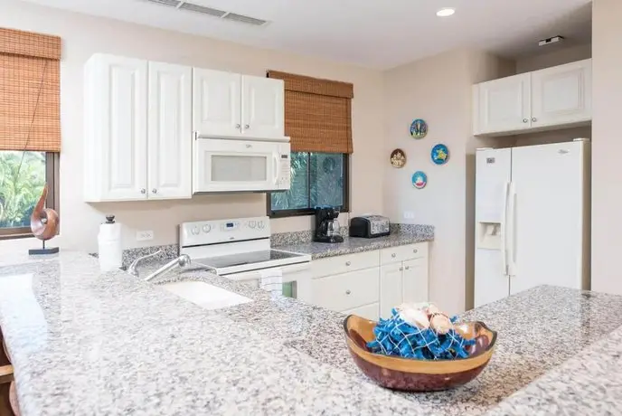 Gorgeous stylish 3 bedroom Pacifico condo