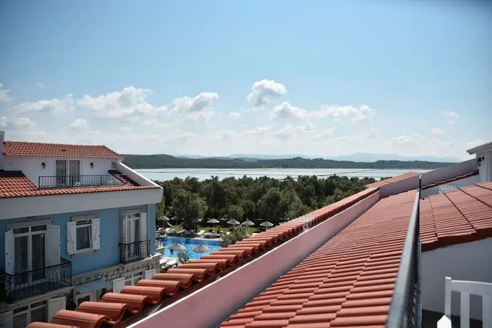 Zeytin Arasi Apart Otel