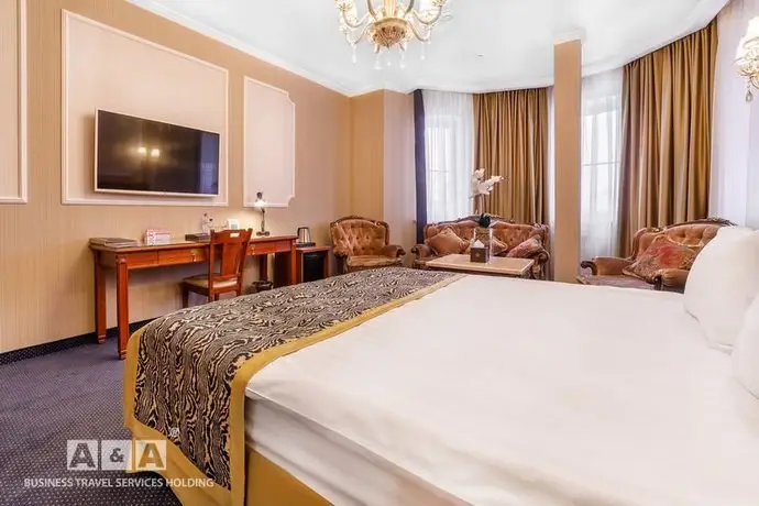 Hotel Dinastiya 