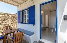 Mykonos Scorpion Beachfront Suites 