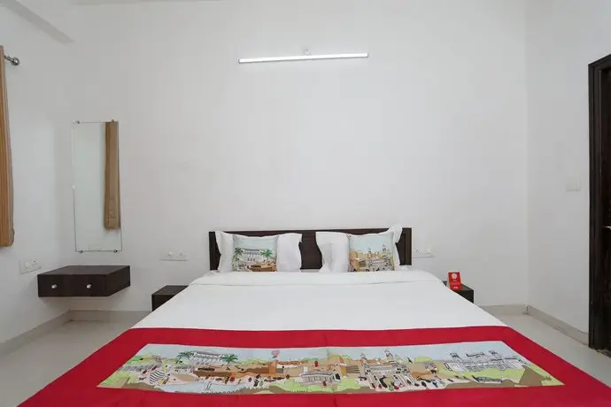 OYO 10064 Home Bright 3BHK Gulabh Bagh 