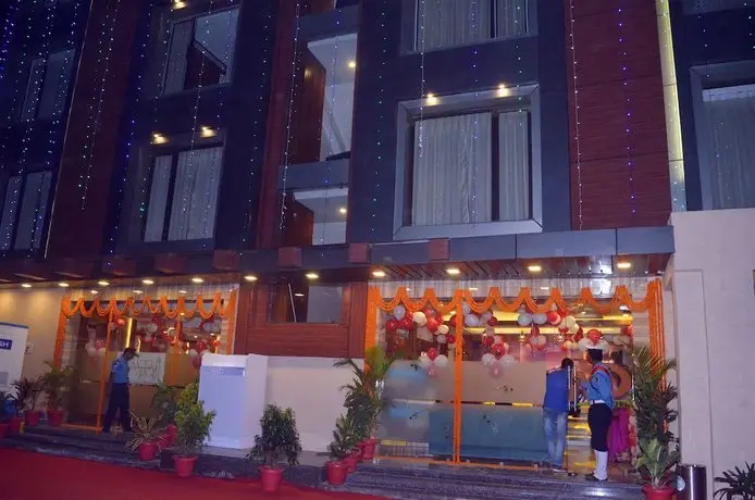 Hotel Meadows Varanasi 