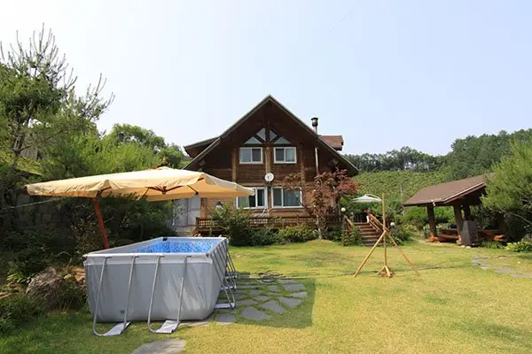 Yangpyeong Shejatreehouse Pension 