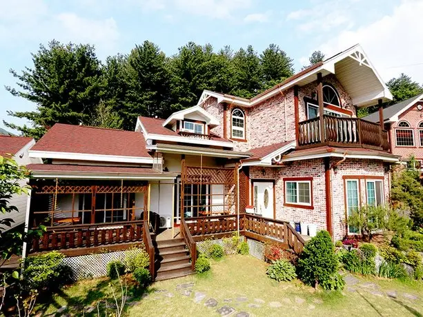 YangPyeong Ooz Pension 