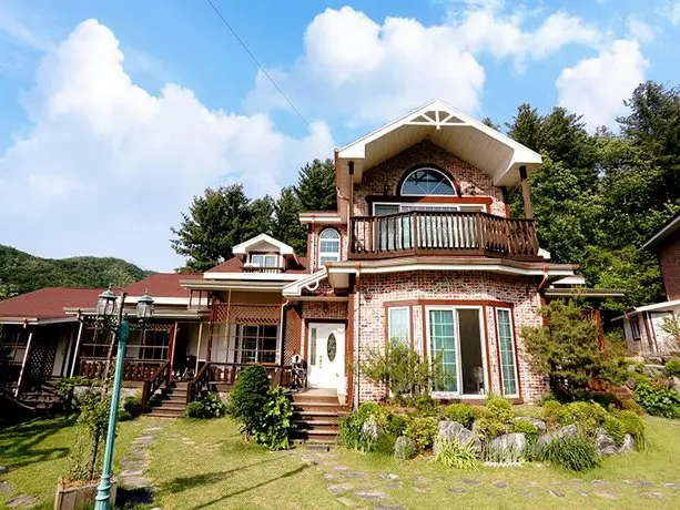 YangPyeong Ooz Pension 