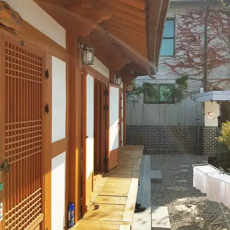 Jeonju Hanok Village Beautiful Hanok GuestHouse 