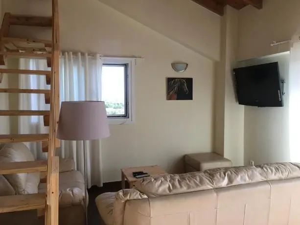Arion Stables & Apartments 