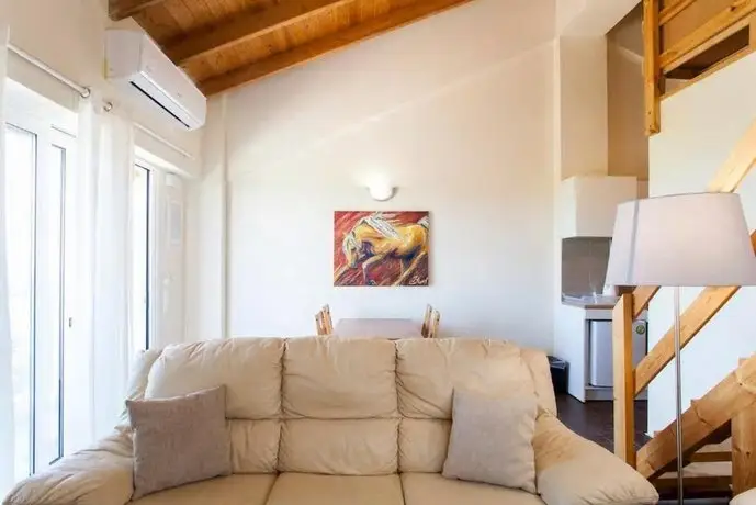 Arion Stables & Apartments 