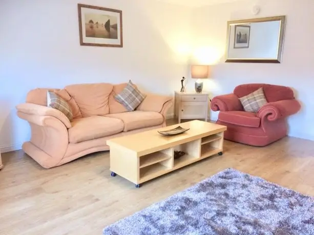 Riverside Gardens Apartment 