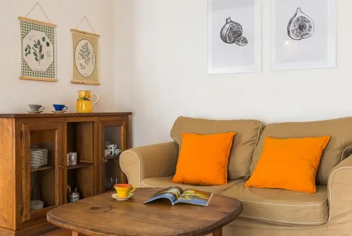 Chiara's Bright Apartment 