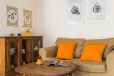 Chiara's Bright Apartment 