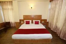 OYO 10116 Hotel Rhythm Retreat 