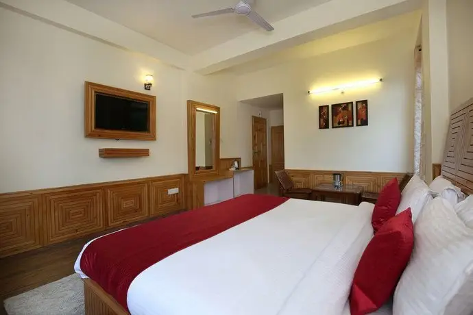 OYO 10116 Hotel Rhythm Retreat 