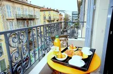 Elegant appartement avec terrasse - Promenade des Arts Bar / restaurant