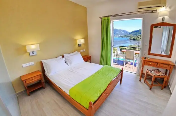 Vliho Bay Suites & Apartments 