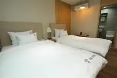 The First Hotel Changwon 