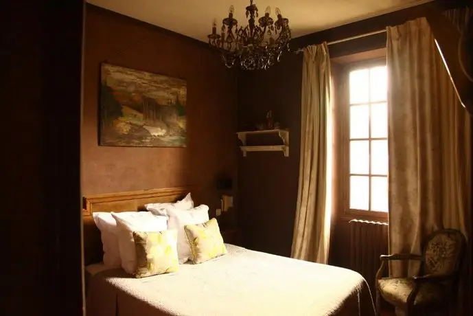 Hotel De l'Abbaye De Longpont 