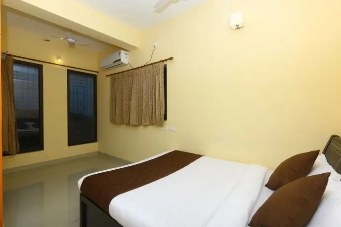 Sea View 3 BHK Near Rock Beach 