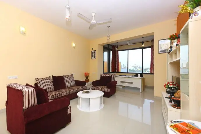 Sea View 3 BHK Near Rock Beach 
