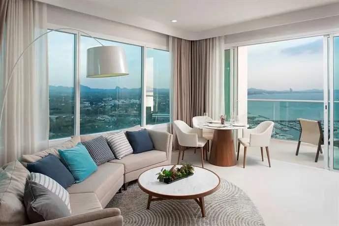 White Sand Beach Residences Pattaya 