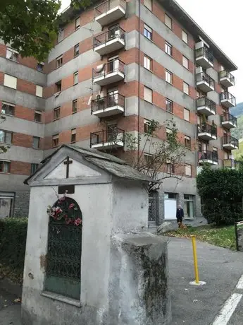 HomeFiollet a due passi dal centro romano di Aosta 