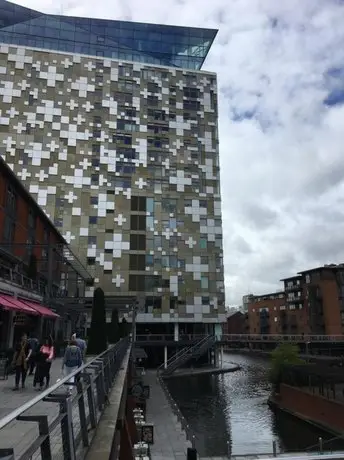 The Cube By BridgeStreet 