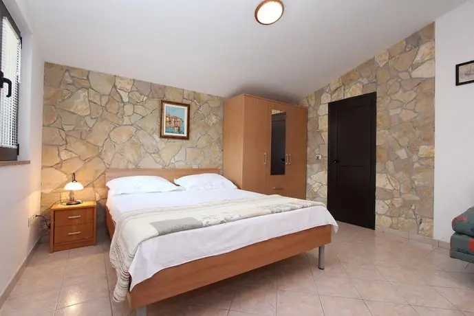 Apartments Dana & Stelio