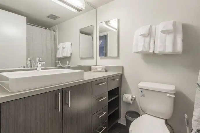 Domicile Suites at Cove