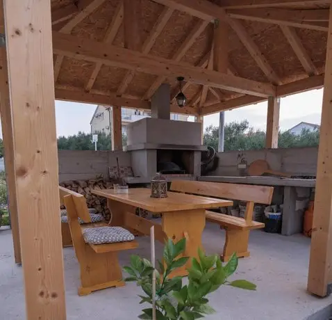 Apartmani Vedrana 