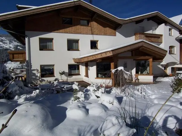 Ferienhof Raich Arzl im Pitztal 