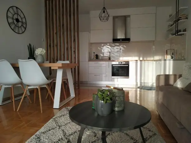 Apartman Avisi 