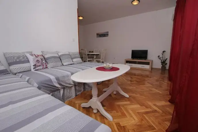 Apartmani Ivana Kastel Luksic