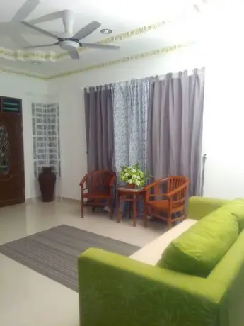 The Seroja Homestay Gong Badak