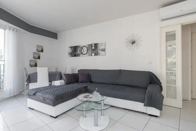 Victoria Beach Apartment by Connexion 