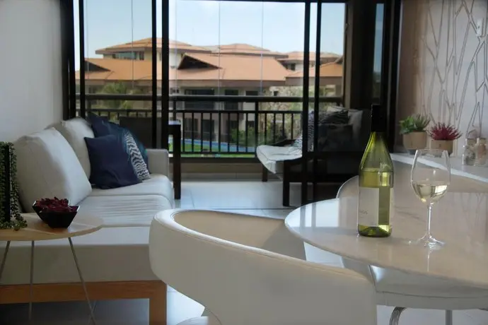 Luxuoso apartamento de 3 suites no melhor resort do Porto da Dunas 