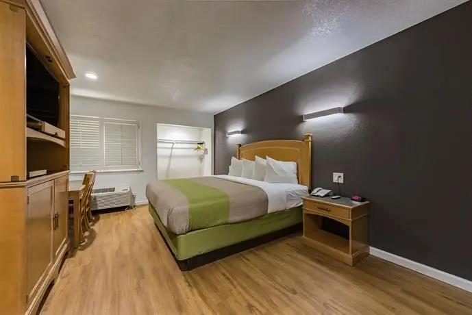 Studio 6 Plano 