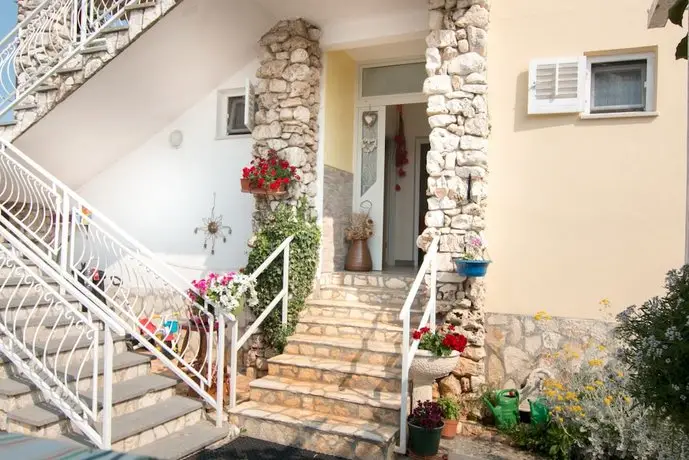Apartments Nada 354