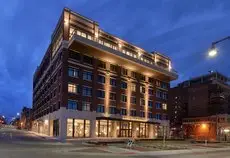 The Merrill Hotel & Conference Center Muscatine a Tribute Portfolio Hotel 