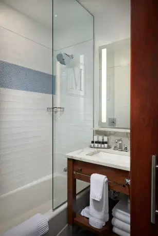 The Merrill Hotel & Conference Center Muscatine a Tribute Portfolio Hotel 