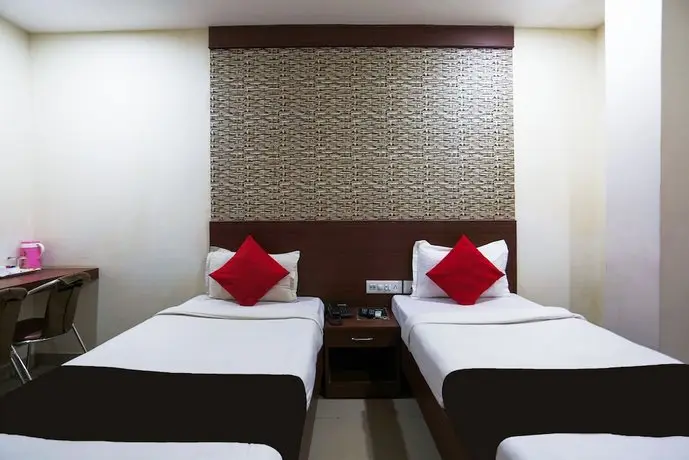 OYO 10271 Hotel Guest INN 