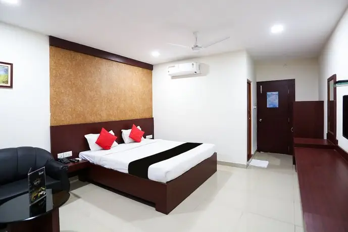 OYO 10271 Hotel Guest INN 