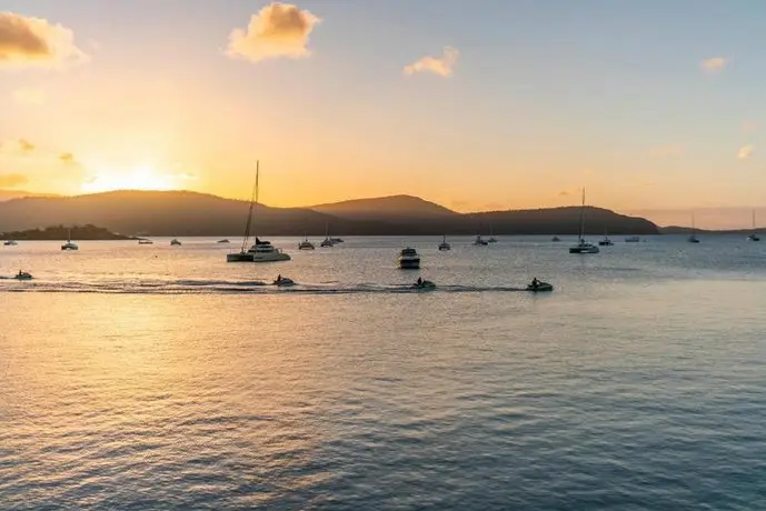 Marina View Apartment Airlie Beach