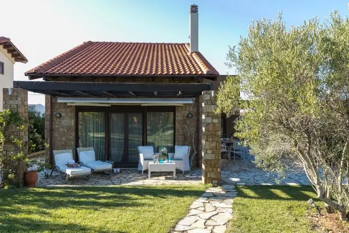 Inuit Luxury Pool Villa Sani