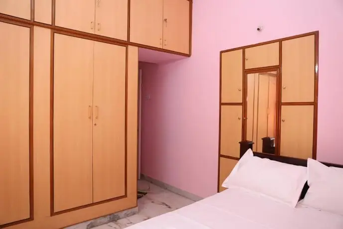 Aishwaryam Service Apartment