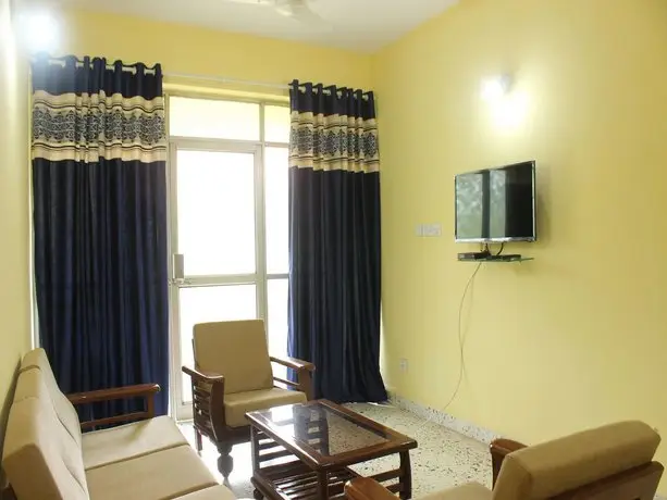 OYO 9280 Home 2 BHK Miramar Beach