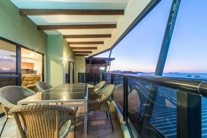 Paradise Penthouse at Waves - Airlie Beach