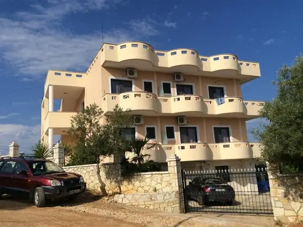 Besimi Apartment 